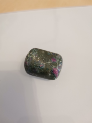 Rubín vo Fuchsite RU2