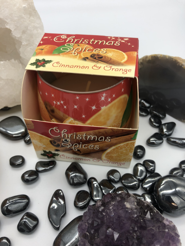 Vonná sviečka “VIANOČNÉ KORENIE” 100 g Škorica a Pomaranč